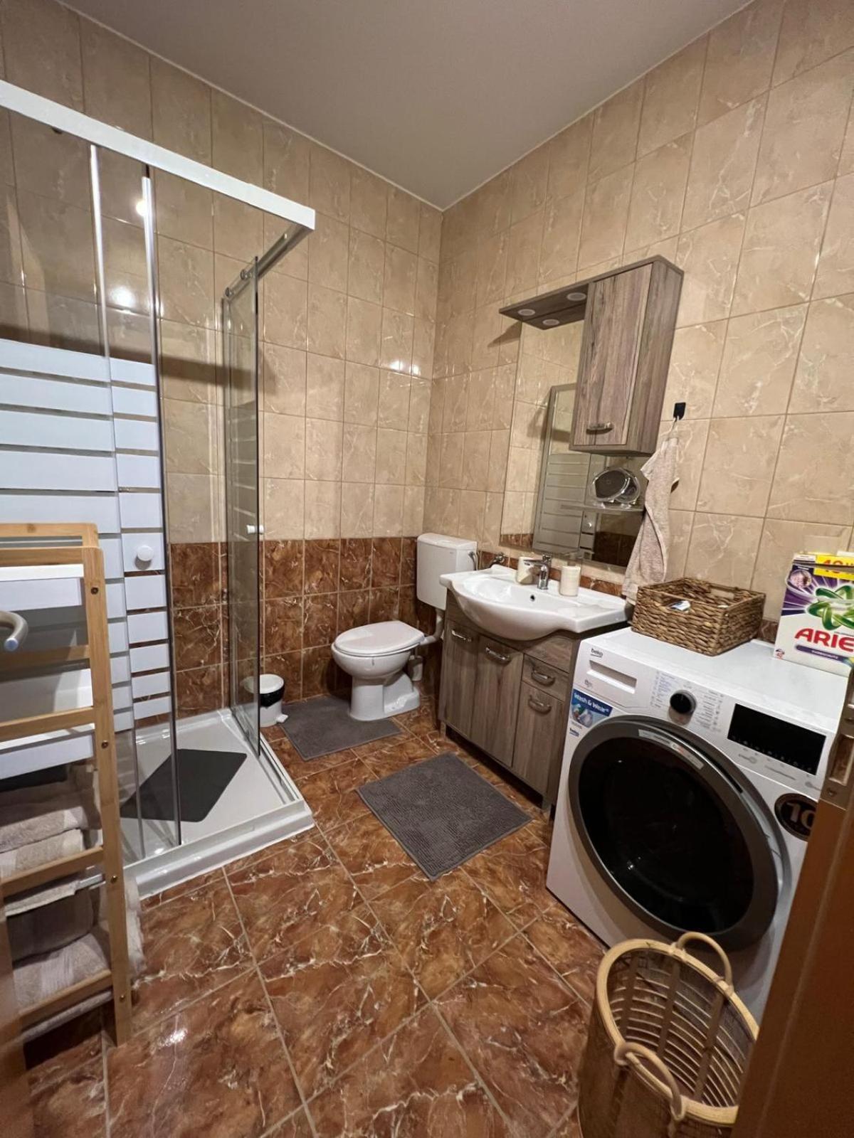 Centralpark Suites Марибор Экстерьер фото